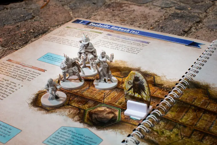 Las miniaturas sobre el libro de escenarios