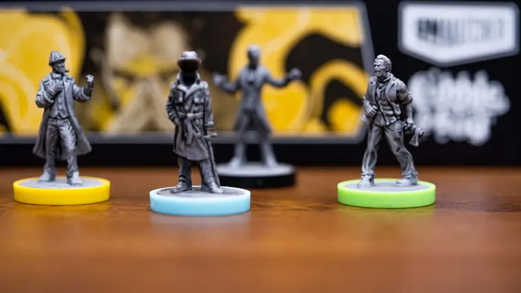 Las cuatro miniaturas de héroe